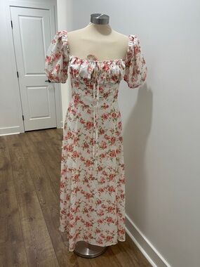 White Floral Puff-Sleeve Maxi Dress